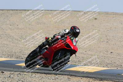 media/Mar-28-2022-Superbike Trackdays (Mon) [[b8603d0f67]]/Open Track Time/Turn 12/